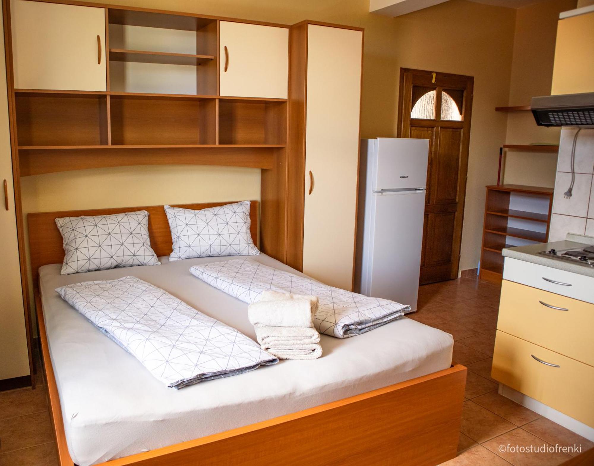 Guesthouse Marija Лопар Екстер'єр фото