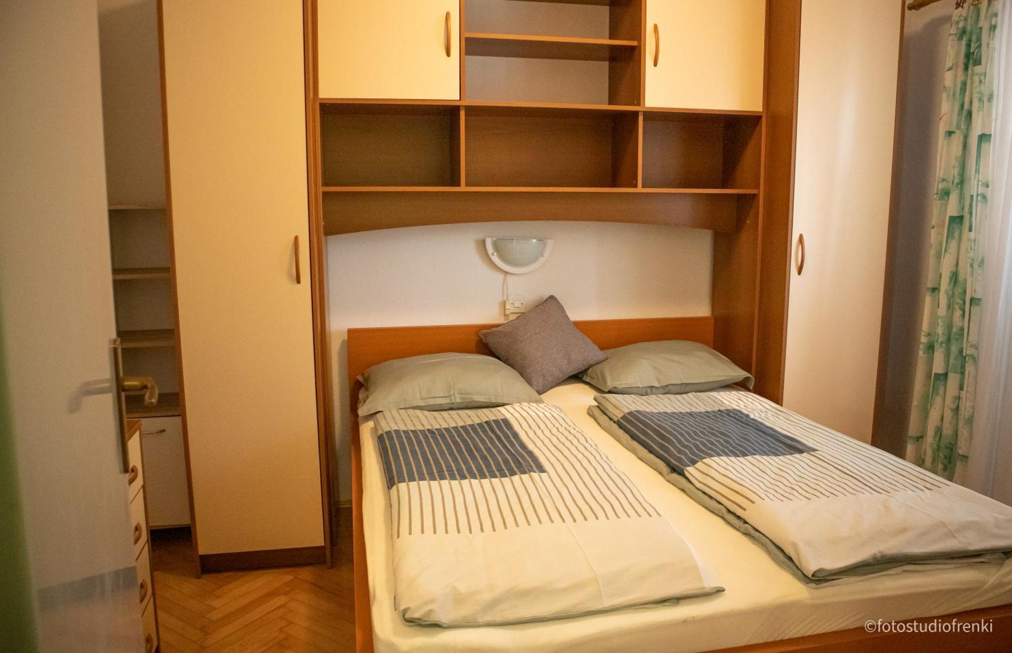 Guesthouse Marija Лопар Екстер'єр фото