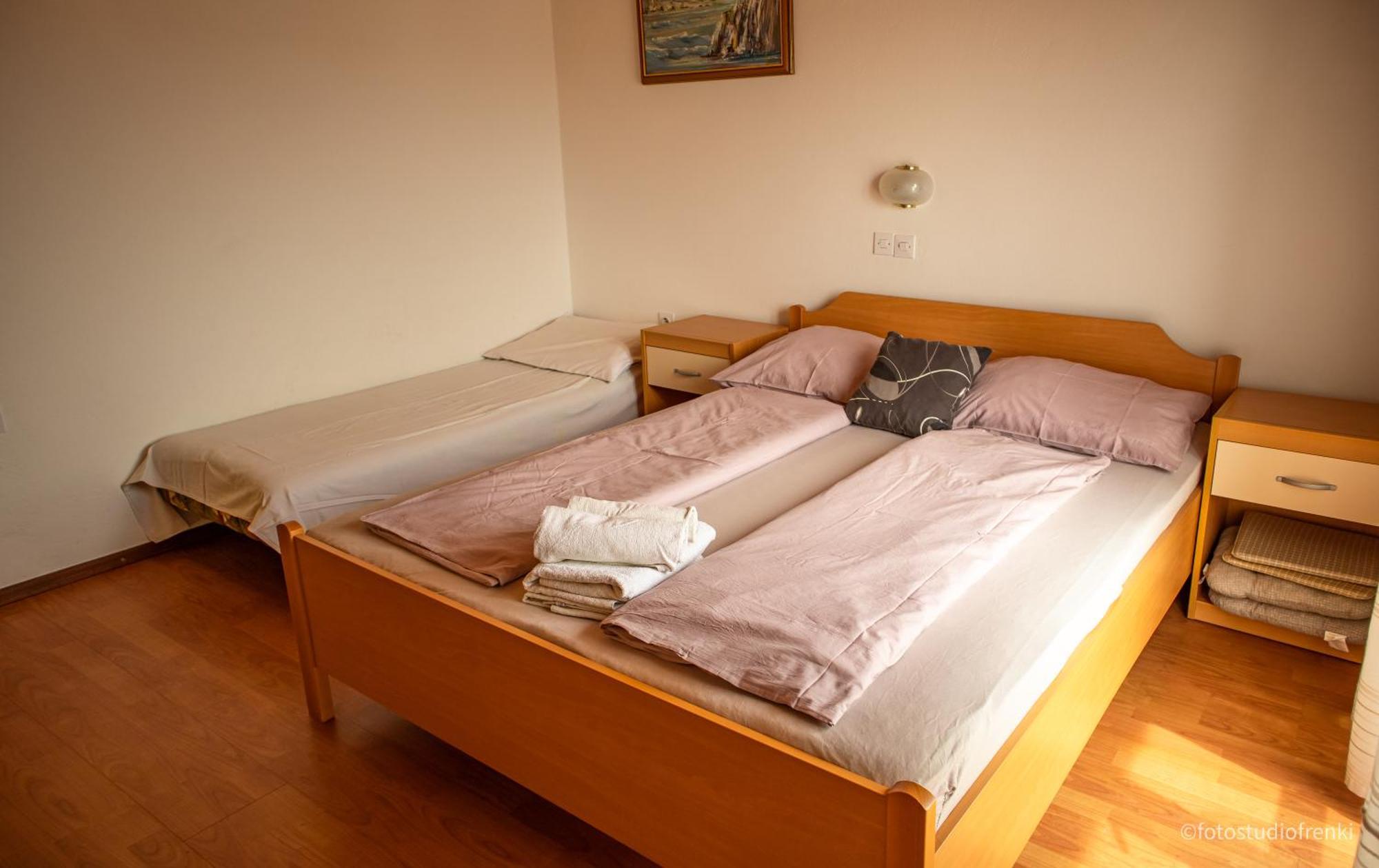 Guesthouse Marija Лопар Екстер'єр фото